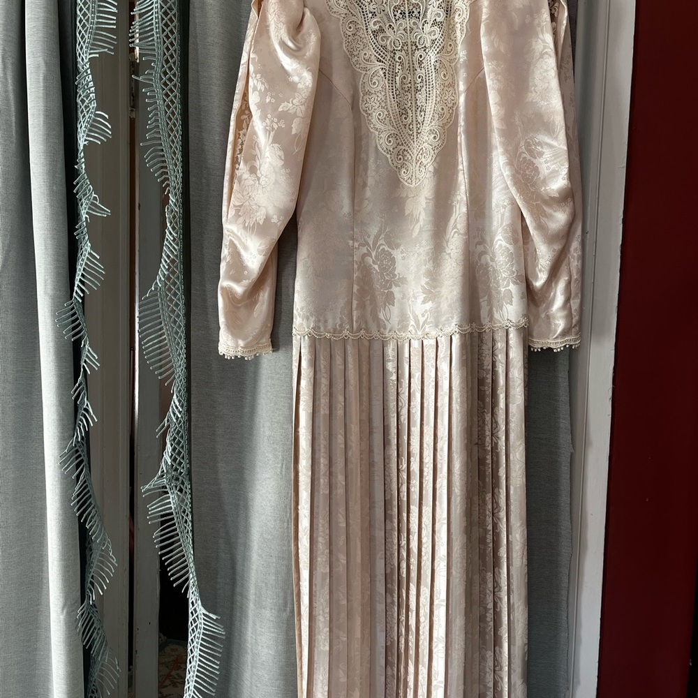 Elegant Lace Embellished Dress